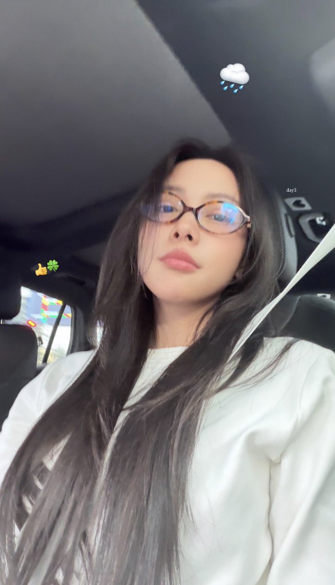 yaeehuuu's tweet photo. 비행기를 타고 가면 만날 텐데…
만만치가 않아 않아.. 울먹울먹…✈️🥹 https://t.co/cWNdjFTPX5