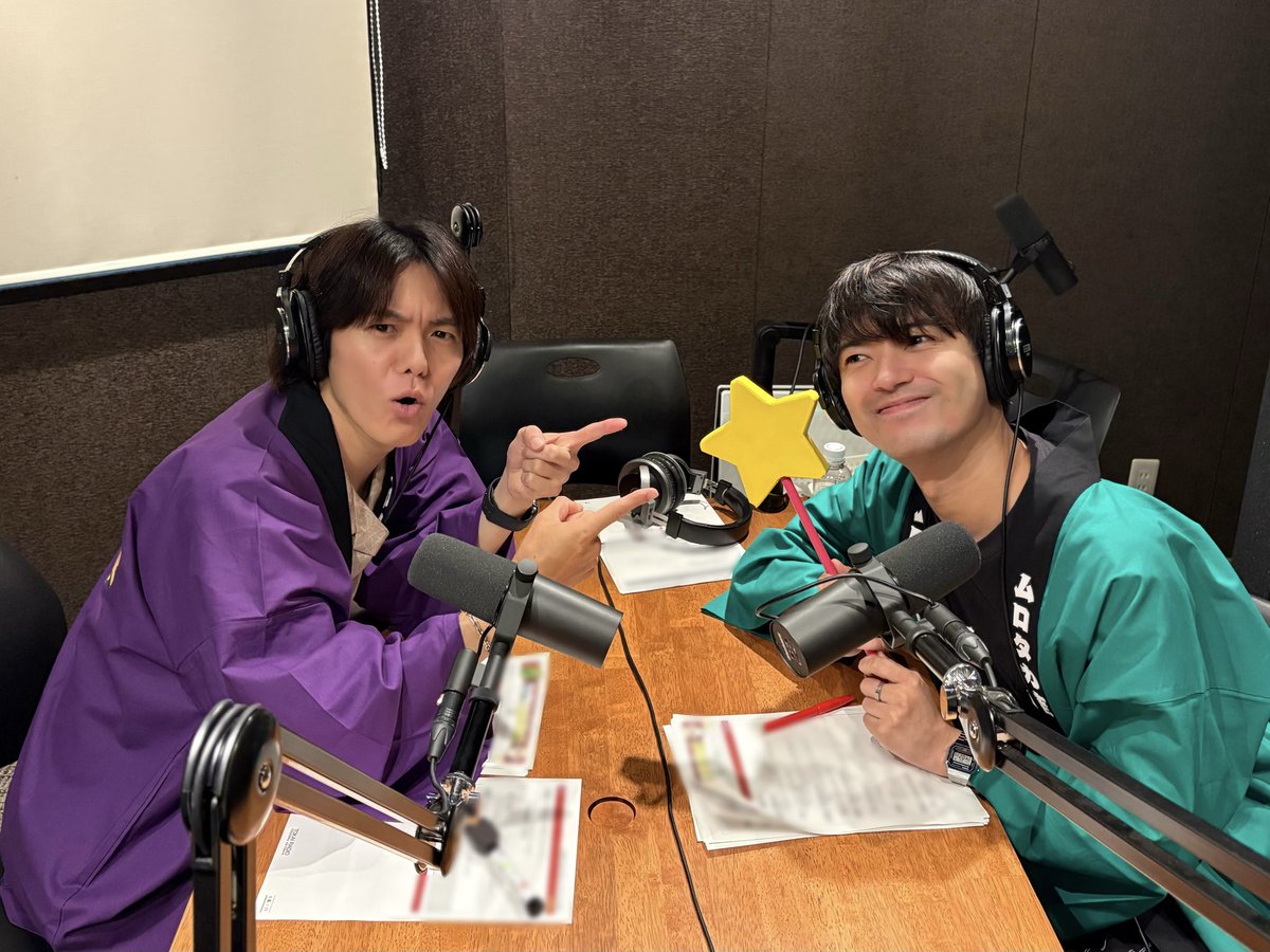 murotaka_'s tweet photo. 特番『室高田のムロタカ座～第0幕～』
お聴きいただきありがとうございました⭐️

あっという間の第0幕❗️
楽しんでいただけましたでしょうか⁉️

聴き逃した方、もう一度聴きたい方は
ぜひradikoから❗️🔽
https://t.co/2uUUxg8Bu9 

第0幕の感想も大大大募集❗️⭐️
Xでは【#ムロタカ座】をつけてポスト📱
メッセージフォームからもお待ちしています❗️🔽
https://t.co/cKdzeeCXpy

次は【10/4(日) 23:00〜】
いよいよレギュラー放送がスタート‼️

『室高田のムロタカ座』
第1幕も、お楽しみに～～～‼️‼️⭐️

#室龍太 #高田翔 #ムロタカ座 #TOKAIRADIO