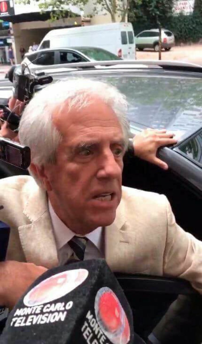 anagHK771864's tweet photo. todos agreden a la prensa..#MemoriaFA https://t.co/nKhOcnwxIR