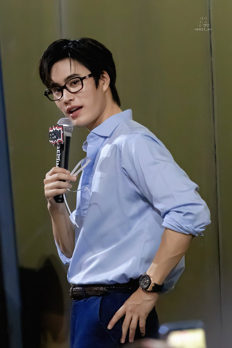 chybspt's tweet photo. ไลน์อัพ 2027 มาบอกลาชุดนักเรียนแล้วไปวัยทำงานวัยมหาลัยเถอะกลาสซี่ 😭🙏🏻 หล่อสะใจจริงๆโว้ย อยากลุคนี้เห็นลงจอซีรีส์บ้าง ดิ้นๆๆๆๆ https://t.co/kqffc8S1uA