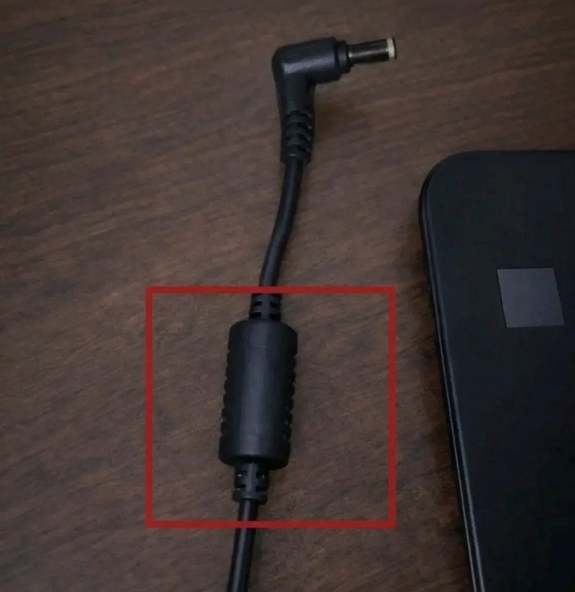 RioGilbert19's tweet photo. Hey @grok what's the Purpose of this thing in a Laptop Charger? https://t.co/Afqq0ZuhZ9