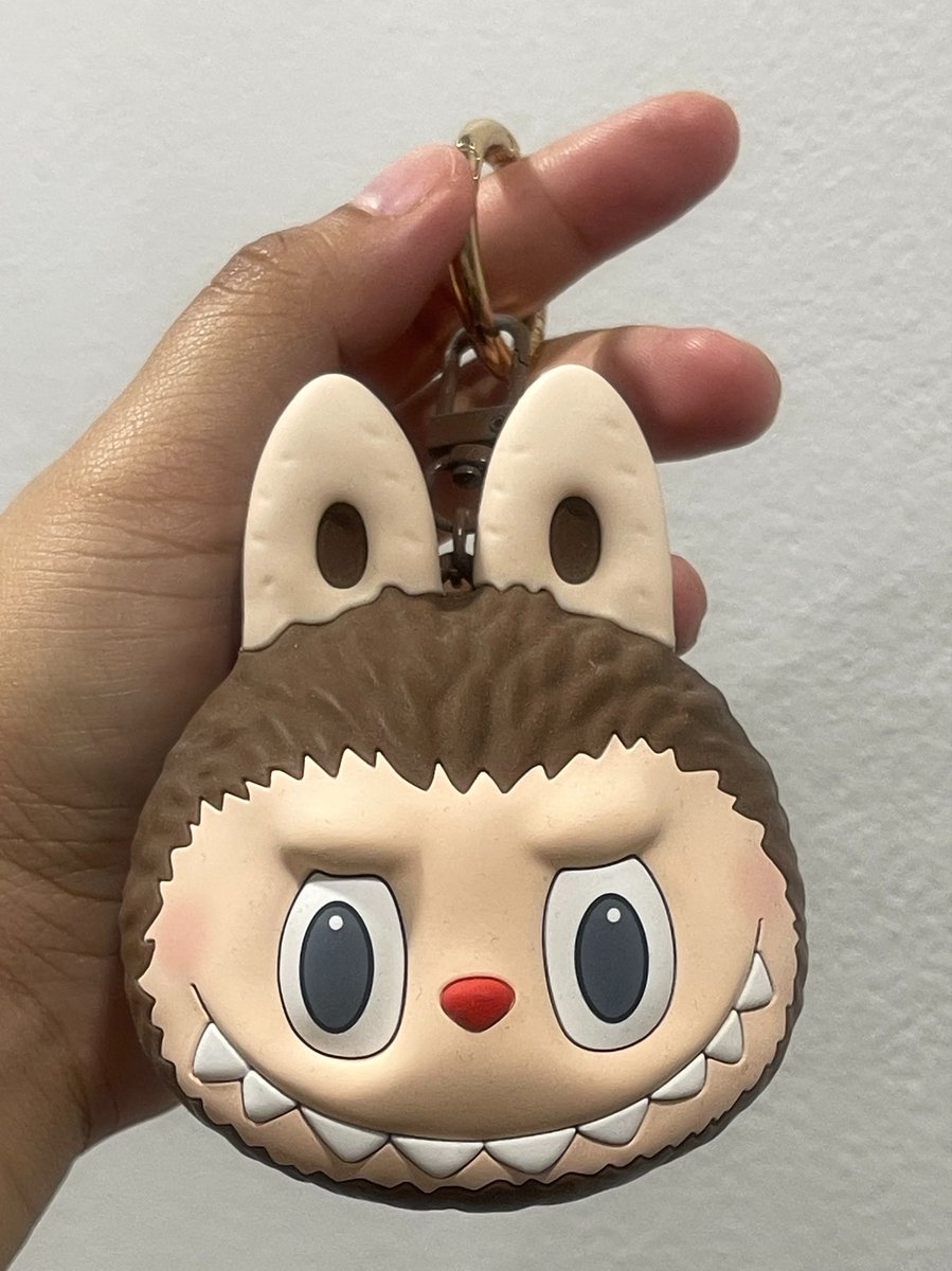 giselley356's tweet photo. พร้อมส่ง Labubu the monster Earphone bag - สีน้ำตาล (แกะออกจากกล่องไม่เคยใช้งาน)
200.- รวมส่ง ราคาปกติ 550.-
(ไม่มีกล่องนะคะ)
#กล่องสุ่มpopmart #themonster #ตลาดนัดpopmart #ตลาดนัดlabubu #labubu https://t.co/32WXwAGHOl
