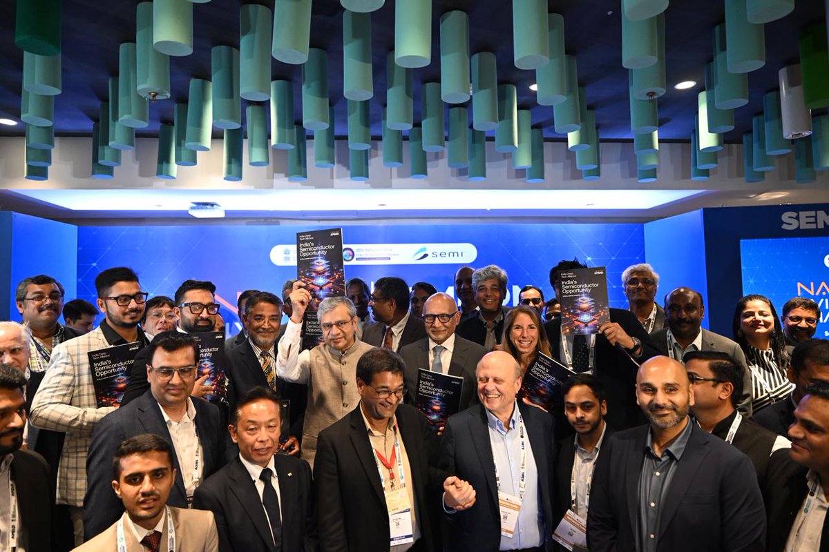AshwiniVaishnaw's tweet photo. Together, building India’s semiconductor ecosystem. 🇮🇳 https://t.co/BGhWD2IpHi
