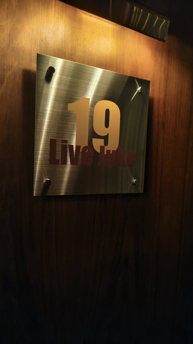 SHiNE0503kouki's tweet photo. クリスタルプラザ19階、天空のライブハウス"Live Juke"で #AINSEL !
初めて来たけど景色最高だし、音響もこれまでの箱とは特性が違ったから聴き馴染んだ曲達も新鮮で楽しかった✨
ロングセトリも聴き応え抜群!
AINSELで一番好きな曲Last Noteをここで聴けたのは感激😭
あの曲、泣いちゃうのよね🥺︎ https://t.co/H51FKubUM7