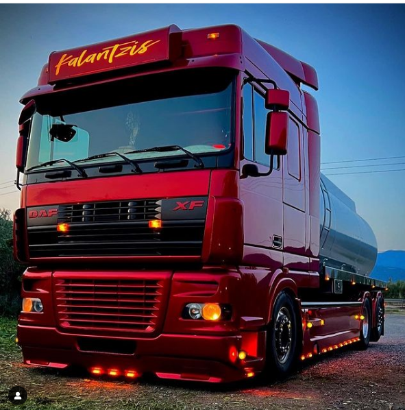 BigManXan_'s tweet photo. who knew a DAF XF could be hott  :3 https://t.co/8XKpLAAOcX