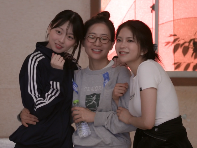 zeerallshow's tweet photo. 방아쇠위의평화.jpg https://t.co/ioQMu4KSHK