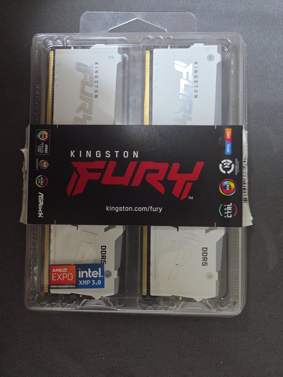 YukaVRchat's tweet photo. 金欠でDDR5 6000のメモリ買取りた人いませんか？ https://t.co/E1Pssjdj6S