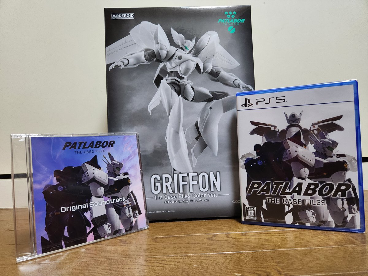 hernia_lml's tweet photo. 白いグリフォンのプラモ買ったら無料でゲームとサントラまで着いてきた
#patlabor https://t.co/knLiqFYlyD