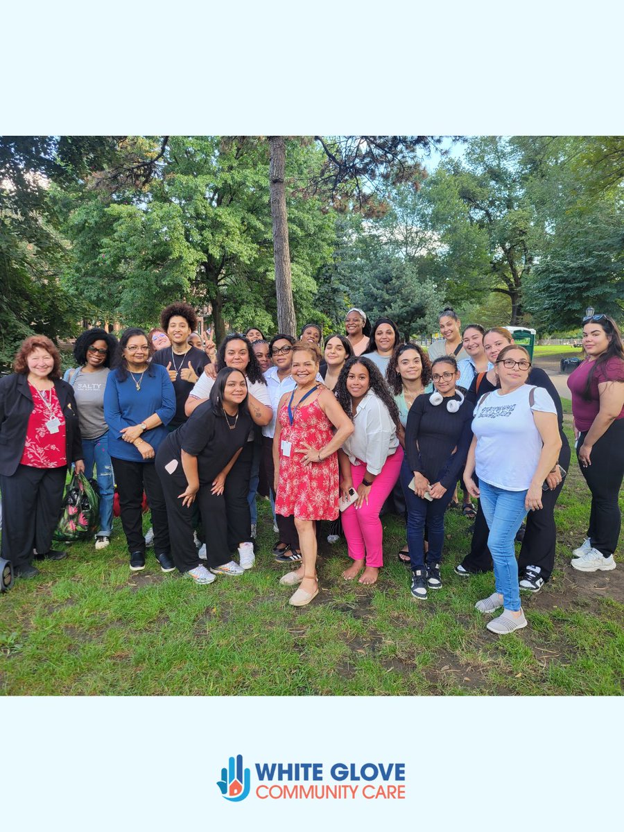 WGCommunityCare's tweet photo. Good food, good people 🌳 Our WGCC team closed out summer with a picnic at Fort Greene Park. 

Thank you to everyone who came out and made it memorable! This is team spirit in action.

#WhiteGloveCommunityCare #TeamAppreciation #HomeCareHeroes https://t.co/7DAZCikuJ3