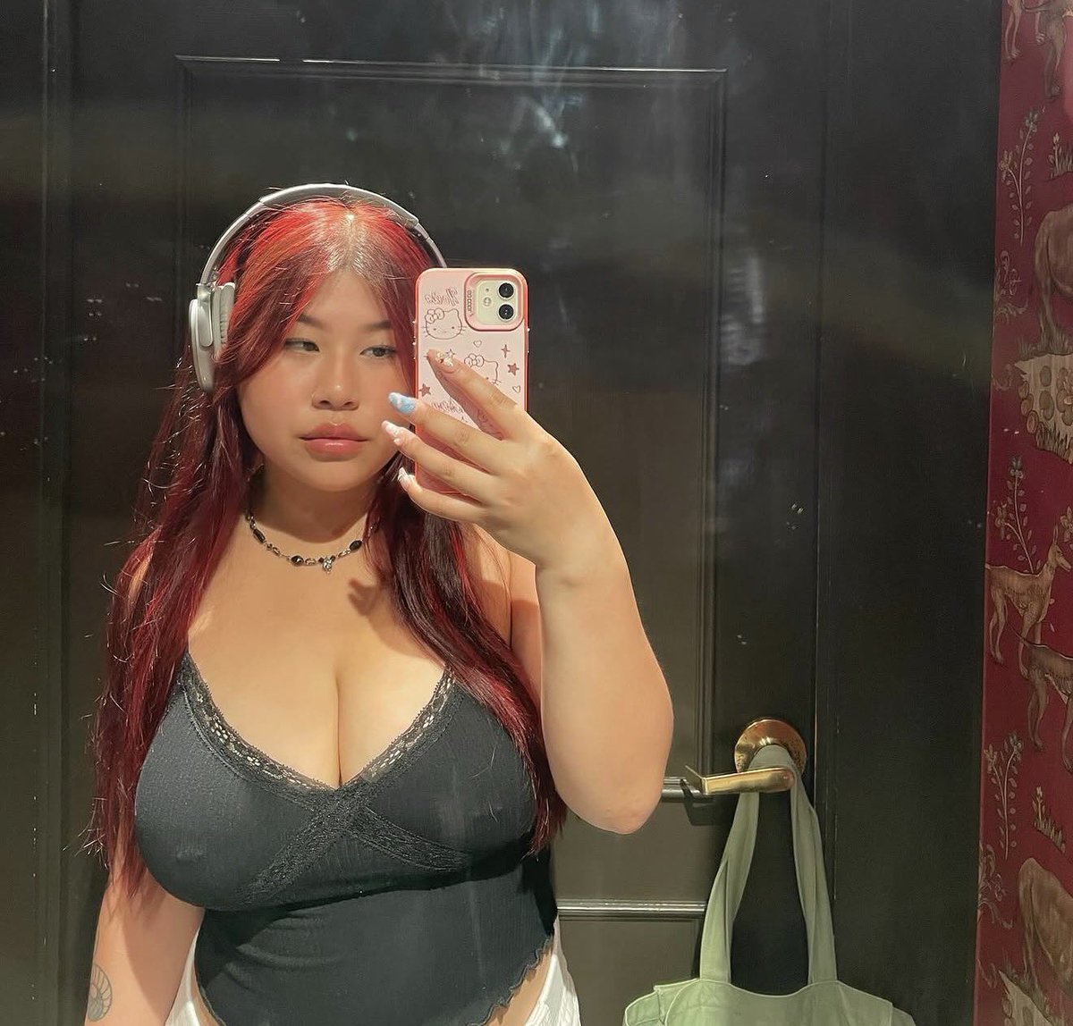 ChloeLinxxxx's tweet photo. Wish me luck for a good date and some good dick 🤞 

And if not I’ll see you all back here later tonight 😘 

#tits #ass #asian #wmaf #nsfw #nsfwtwt #nsfwtw #chat #wankchat #thick #nude
#nudes #slut #whore #slag https://t.co/1O88T5PZ34