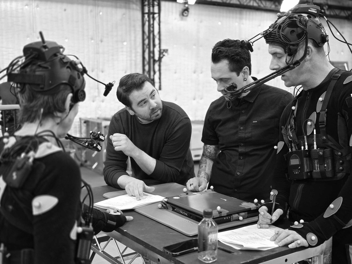 burx's tweet photo. On set, working through a scene with @negusaurusrex, @BarrySloaneX, and the amazing Rya Kihlstedt.

(📷 @_moyparra )

#MW4 #CallofDuty #InfinityWard #TheThingsYoureGonnaSee https://t.co/xVWhCXEVo6