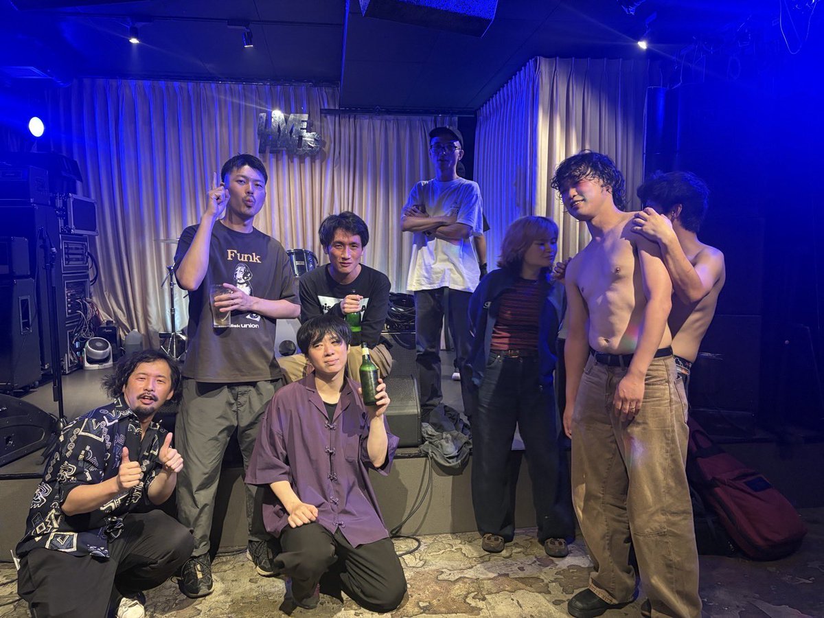 Guessband2's tweet photo. 20260918
下北沢LIVEHAUS

ゲスバンド
Nikoん

thank you sold out！
ありがとうございました！

地下室の花は俺たちおまえたちだ！ https://t.co/gaDnOOAHG7