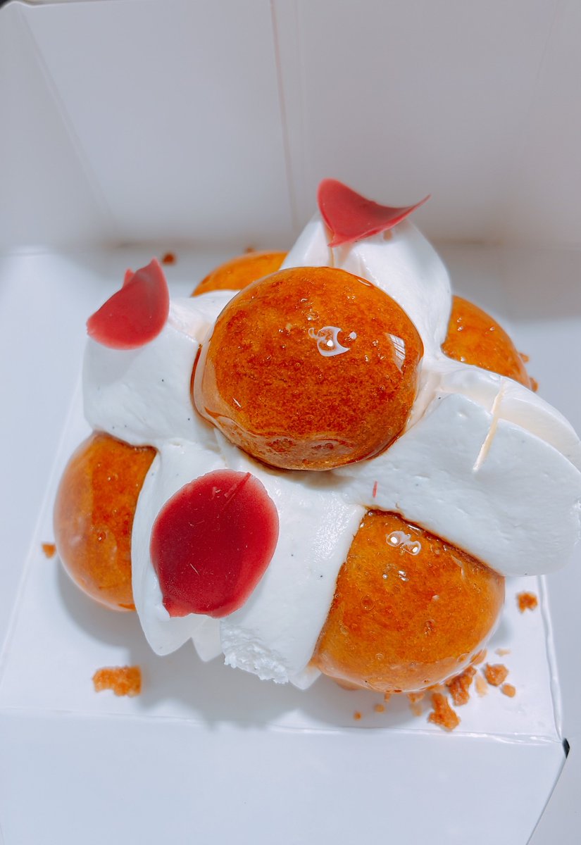 Gonzale37711's tweet photo. このPAINCHAUD百丘というお店の「圣多诺黑」というケーキもまた美味しかった😋 https://t.co/x8BiKdoX2N
