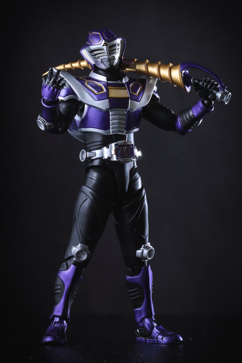 zangetu_meron's tweet photo. 真骨彫　仮面ライダー王蛇

メタリックパープルが綺麗 https://t.co/KFsuZux0k7