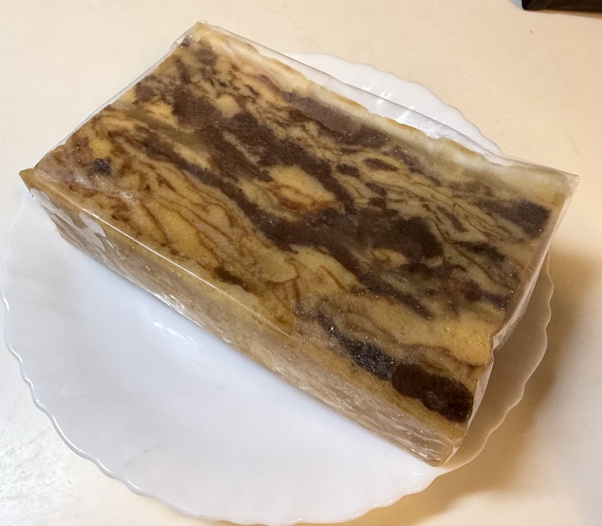 snovvl's tweet photo. アップルパイとりんごケーキを買ってきました
りんごづくし！ https://t.co/2VBPbntZh5
