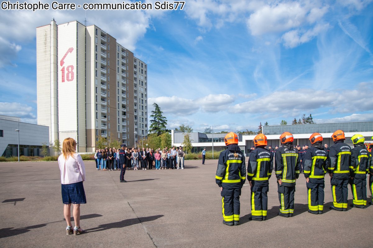 Sdis77's tweet photo. [#Hommage ] Aujourd’hui la Présidente du Conseil d’administration du Sdis 77, @GarreauIsoline  , le Colonel hors classe @SebastienAvenel , Directeur départemental adjoint, ainsi que l’ensemble des personnels du #Sdis77, se sont réunis pour rendre hommage aux adjudants de sapeurs-pompiers professionnels Wilfried SCHMITTER et Anthony BERTHÔME, décédés le mardi 21 juillet 2026 à #Mérignac, en #Gironde, alors qu’ils luttaient contre un feu de forêt. Une minute de silence a été observée en leur mémoire.

À titre posthume, Wilfried SCHMITTER et Anthony BERTHÔME ont été promus au grade d’adjudant, faits chevaliers de la Légion d’honneur et cités à l’ordre de la Nation.

La médaille de la sécurité intérieure – échelon Or –, la médaille d’honneur des sapeurs-pompiers pour services exceptionnels – échelon Or – ainsi que la médaille pour actes de courage et de dévouement – échelon Or – leur ont également été décernées.