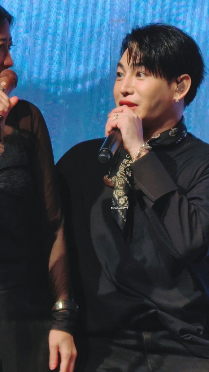 friendwith702's tweet photo. เฮียจะมีงานๆๆๆๆ 
สาดรูปเก่าๆไปอีก
สมาชิกนุชชชชช 🤣🤣🤣 
#Peck_IGYFanmeet @peckpalit #PeckPaLitChoke #เป๊กผลิตโชค https://t.co/luyEAxJRr5