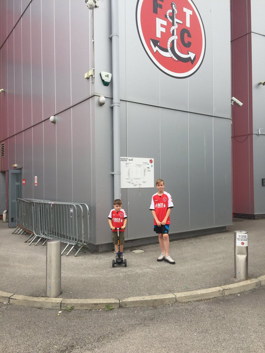 matchwornshirt1's tweet photo. @ftfc I’m 42 (I think) been a fan of you all because it’s where my wonderful grandfather was from, nan is still there! Remember the Freeport days well! We go to most southern away games, I hope the strawberry is ready ❤️❤️ https://t.co/np9J3fPekt