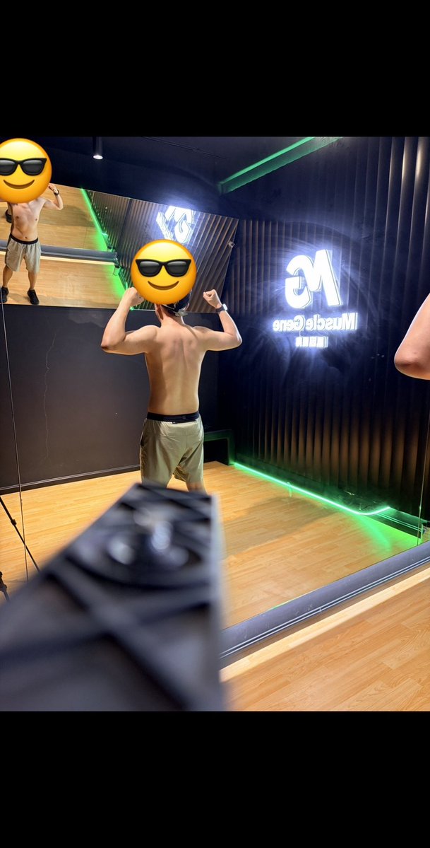 Tipenemarrows's tweet photo. 健身三月，终于有点肌肉了。腹部的赘肉真是难减，继续刷脂 https://t.co/tWHagETFKz