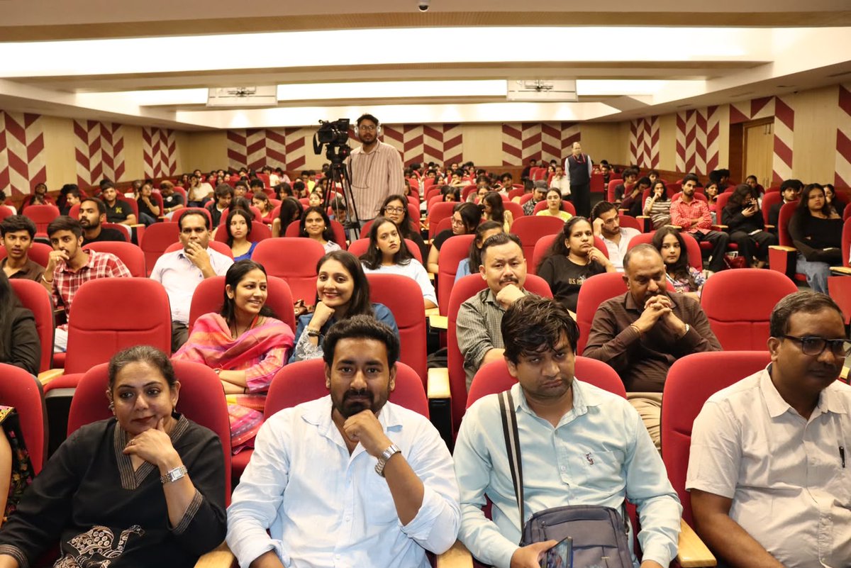 CP_Noida tweet picture