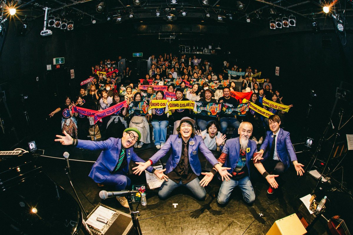 koikeman55's tweet photo. 横浜mint hall
アコースティックワンマン終了
お越しいただいた皆さんありがとうございましたー!
お花やたくさんの差し入れも本当に感謝です
関西に向かって走り出しています。
事故渋滞(泣)
安全運転でまいります🚌
お越しも皆さんもお気をつけてお帰りください。
photo by Ohana @mahounouta https://t.co/ku2gKJUFk3