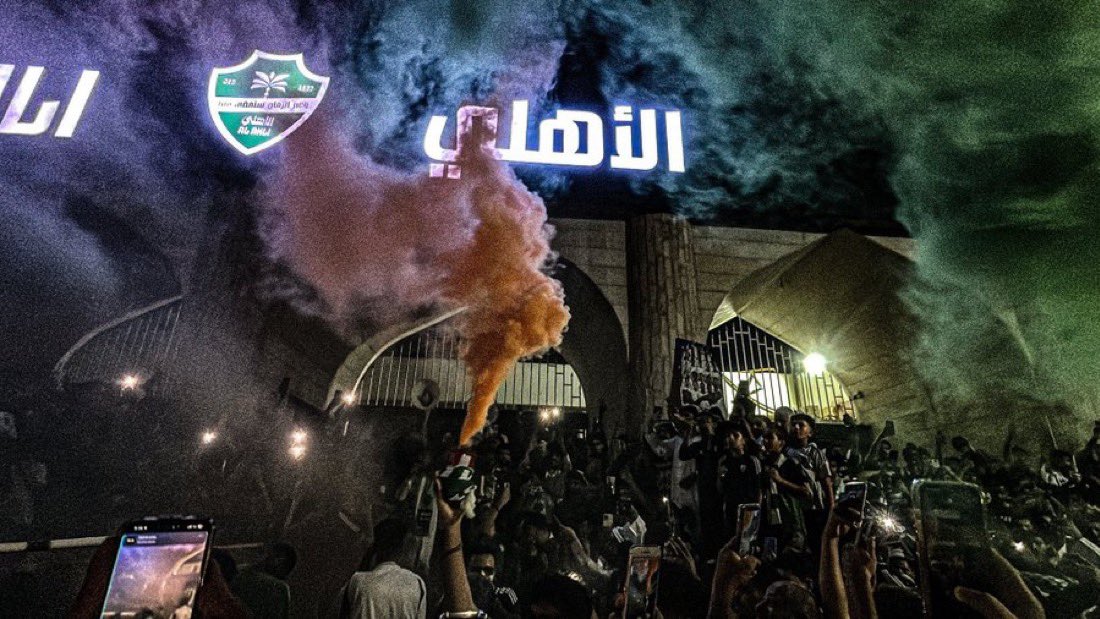 lliipi_'s tweet photo. 🚨- عاجل 

تجمع عند النادي الساعة 10م 

لافتات واهازيج وطرب وباذن الله تضرب في الاعلام

كونوا في الموعد 🏰 https://t.co/DIAmxzwqrJ
