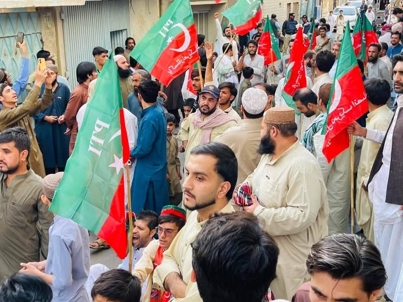 Irfankakar's tweet photo. پی ٹی آئی کوئٹہ ڈویژن ایسٹ کے زہر اہتمام اسٹریٹ موومنٹ — https://t.co/hH4OOBprd6