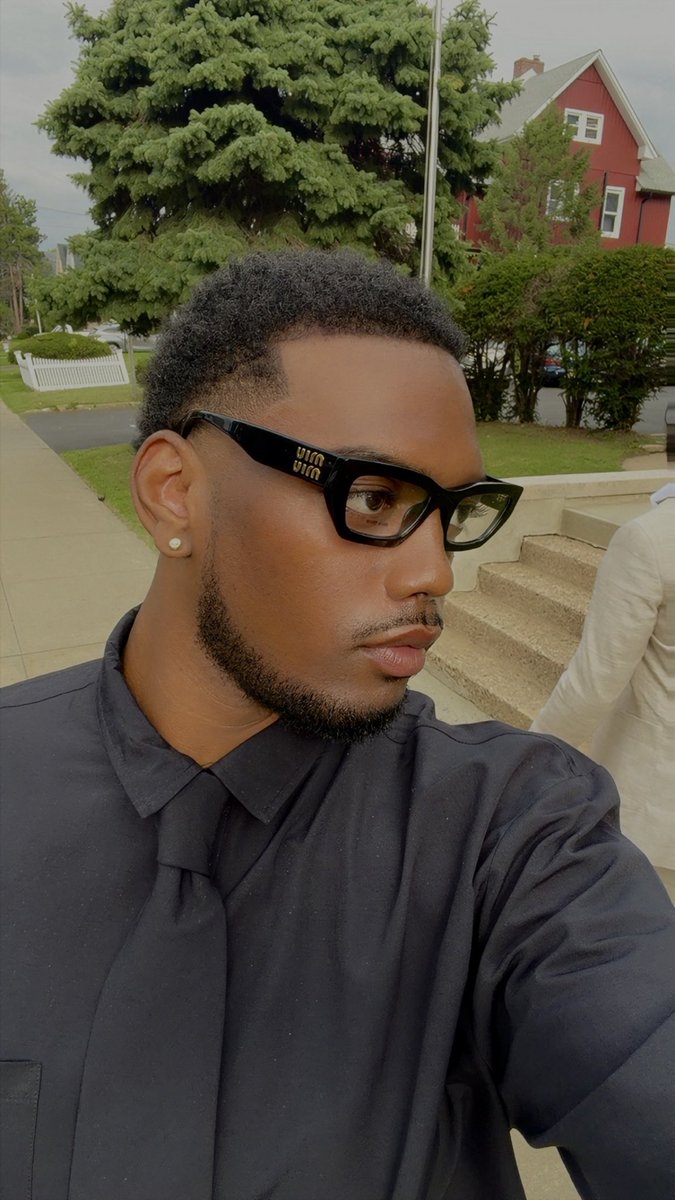nazxdon's tweet photo. 🕴🏽 https://t.co/6Q1OEThAUS