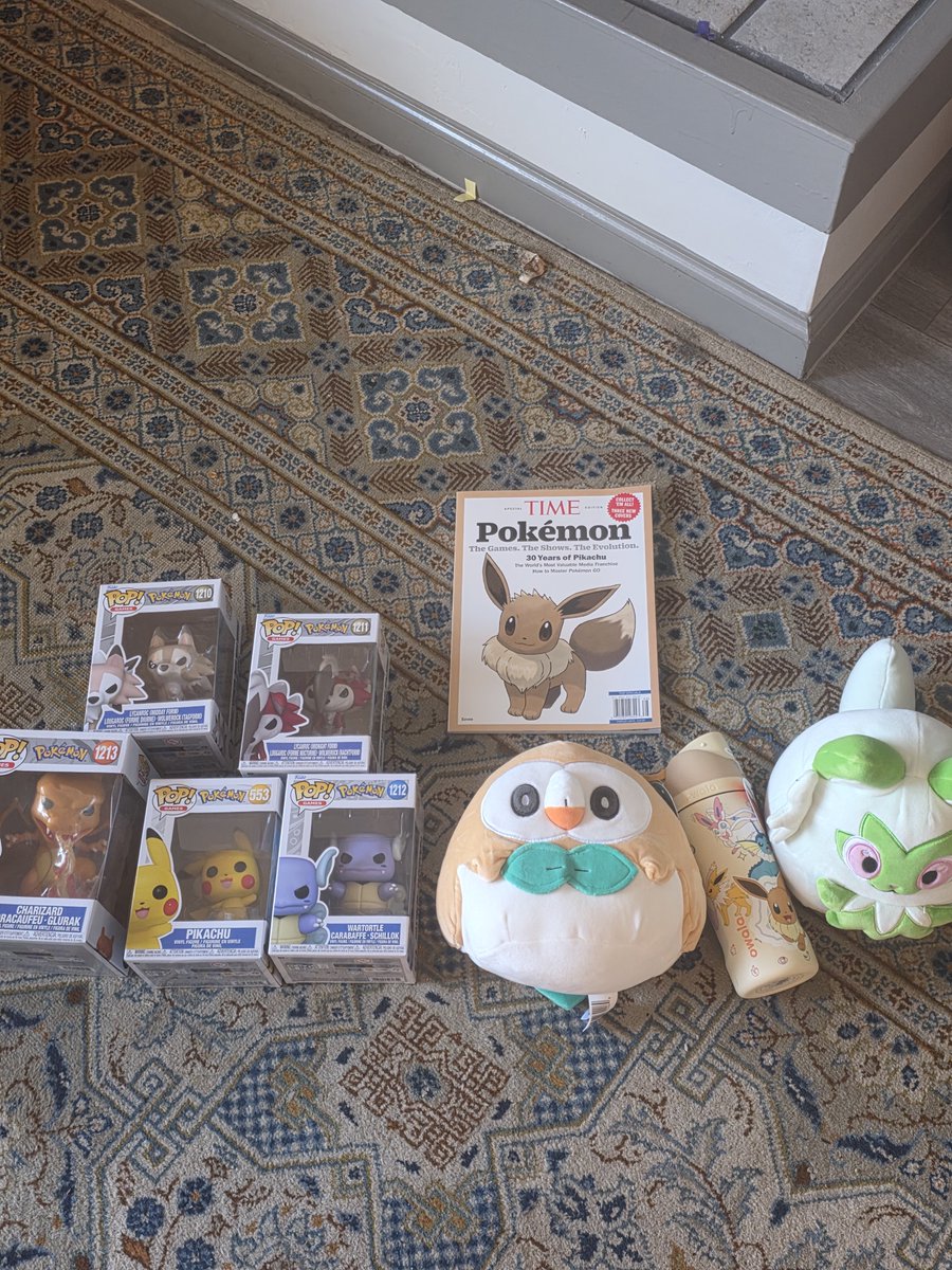 HeartMask2336's tweet photo. @FROSTBlTING Luckily, I didn't aim for the cards https://t.co/giZXX4sL6p
