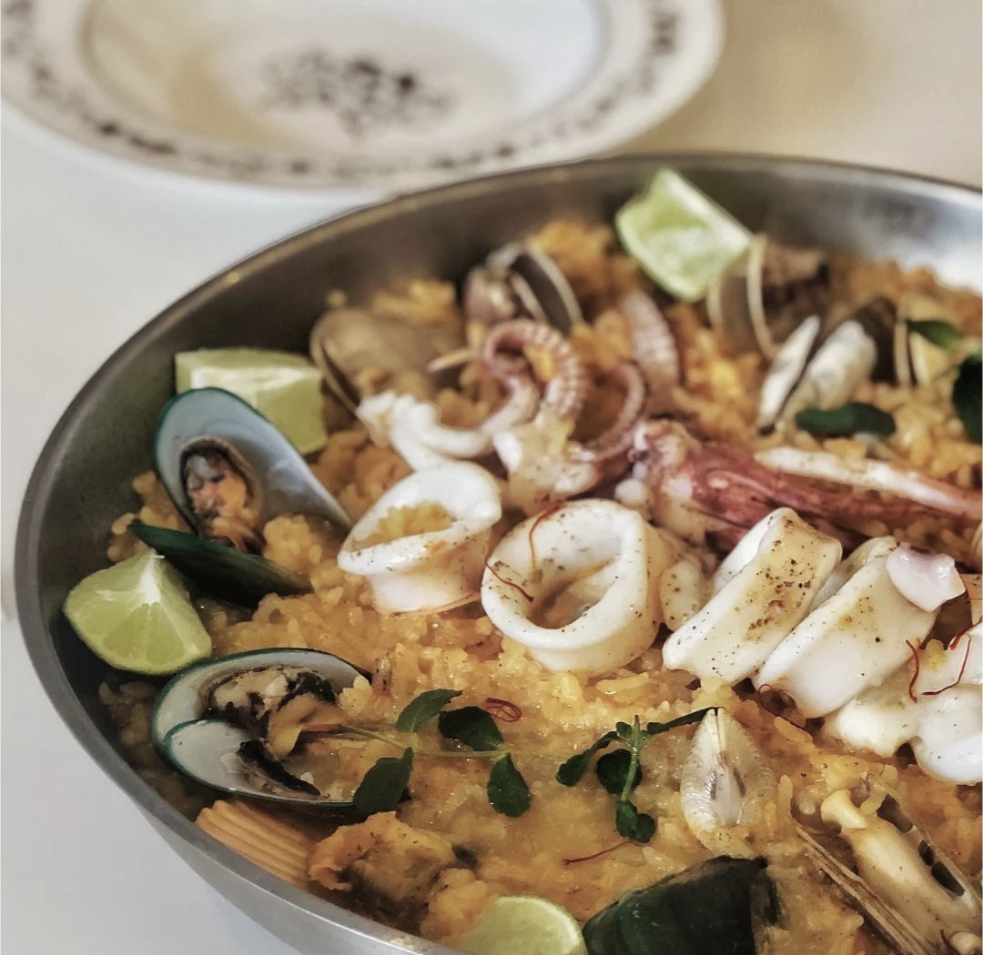 MyaLangstoakxc's tweet photo. Hoy probé una paella de marisco con azafrán fresco! El sabor del mar y el aroma especial del azafrán hacen que este plato sea perfecto ， https://t.co/3c1rnLpd85