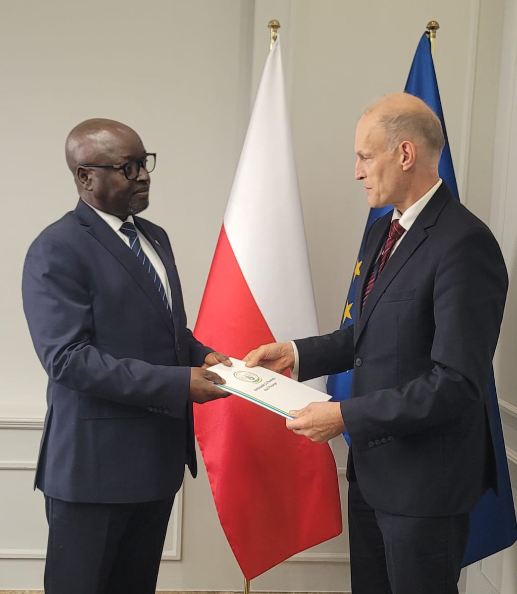 Rwanda_Poland's tweet photo. Today, H.E. @jruhunga, Ambassador-designate of #Rwanda to #Poland, presented copies of his Letters of Credence to Hon. @ZajaczkowskiW, Deputy Minister at @PolandMFA. 

(1/3) https://t.co/Rp0vTY3MeS