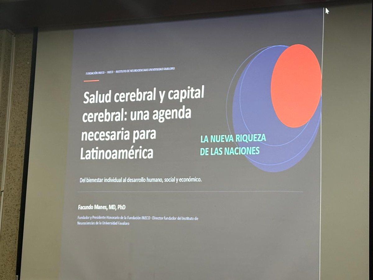 ManesF's tweet photo. Sin salud cerebral no hay desarrollo.

Hoy, en Bogotá, tuve la oportunidad de hablar sobre “Salud cerebral y capital cerebral: una agenda necesaria para Latinoamérica”.

El cerebro es el prerrequisito del capital humano. De él dependen nuestra capacidad de aprender, crear, innovar, trabajar, vincularnos y tomar decisiones.

América Latina tiene enormes recursos naturales, pero su principal riqueza está en las capacidades de su gente. Por eso, proteger el cerebro desde la infancia, mejorar la educación, cuidar la salud mental, prevenir las enfermedades neurológicas y promover un envejecimiento saludable no son agendas separadas. Son parte de una misma estrategia de desarrollo.

La revolución de la inteligencia artificial hace esta conversación aún más urgente. Frente a máquinas cada vez más capaces, la pregunta no es solamente qué podrá hacer la IA, sino qué capacidades humanas debemos fortalecer: el juicio, la creatividad, la empatía, la sabiduría, la confianza y nuestra capacidad de construir comunidad.

La IA puede potenciar enormemente lo que hacemos. Pero nuestra ventaja no estará en parecernos a las máquinas. Nuestra ventaja será aquello que nos hace humanos.

Invertir en salud cerebral es invertir en capital humano, productividad, innovación y cohesión social.

El futuro de nuestros países también se construye cuidando y desarrollando el cerebro de su gente.
