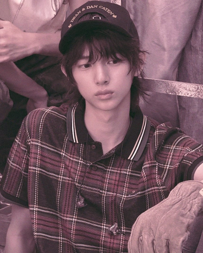 Cloudsoundsk's tweet photo. friends request. ❤︎  

name : Zarek Montelier
age : 23
zodiac sign : Aries
fav season : Autumn
fav color: Pink &amp; Green
+ fcs: Juhoon ( por el momento más nadie/For the moment no one else)
( + ) : Talk,beach, games, rp, cooking, sex and More.

⠀⠀  ⠀⠀⠀ ⠀⠀♡ ⠀⠀ ⠀⠀dm https://t.co/2eBbtjkNYd