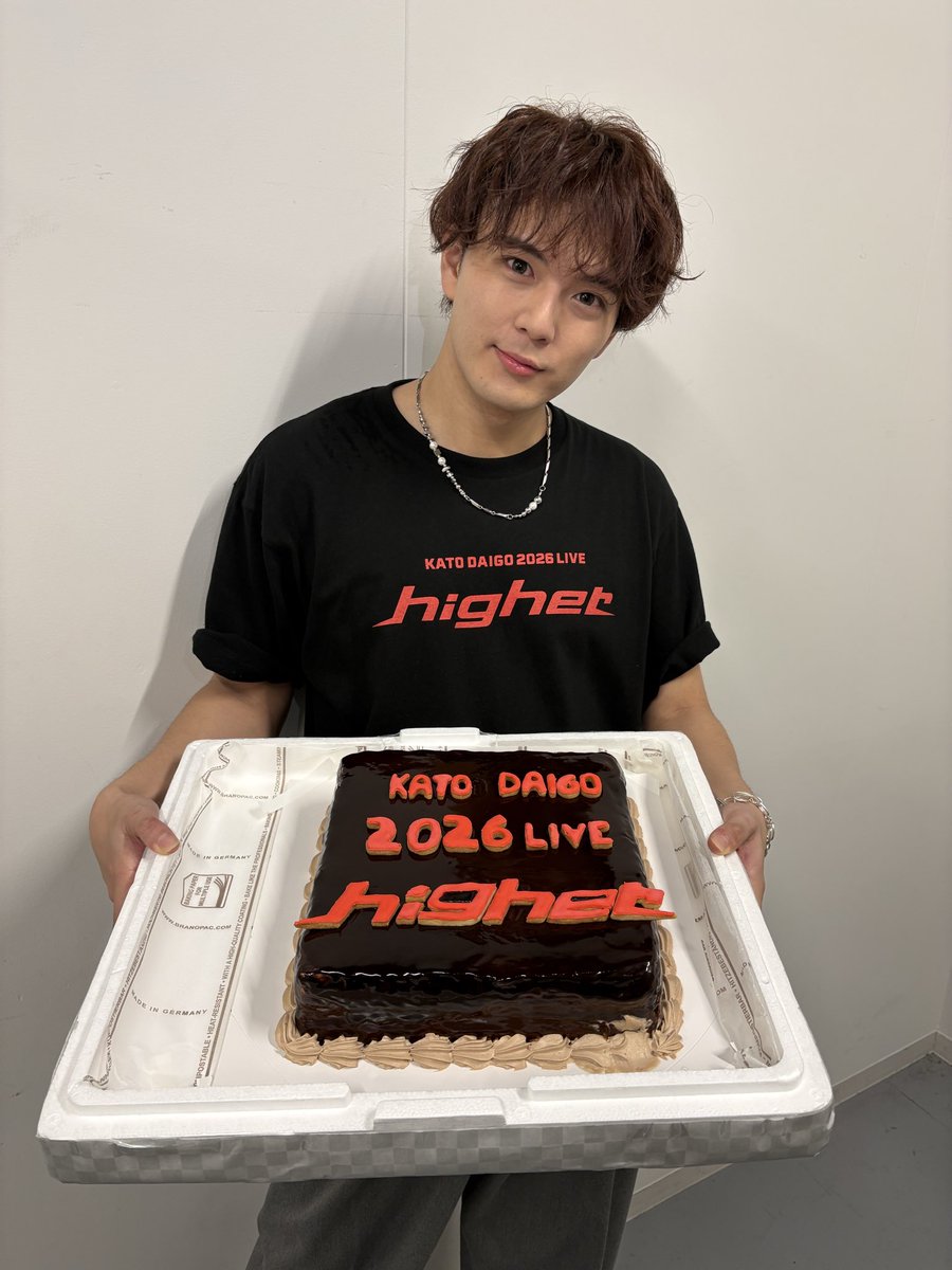 katodaigo0919's tweet photo. 本日、9月19日で
加藤大悟改め、クイック(919)加藤
26歳になりました🥰✌️🥰✌️🥰✌️

自分おめでとう〜！！！！！

この誕生日付近にライブができてること本当に毎年幸せでございます！！

皆様
これからも26歳になった加藤も
ぜひよろしくお願いします✊🏻

今年の抱負は
『コントロール』

祝ってね🫨 https://t.co/rfUz7V1kRf