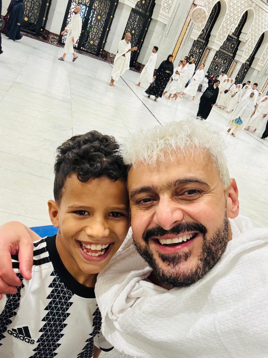 ramezgalal's tweet photo. الطفل المجهول ابو ضحكه جنان ❤️ طلب مني نتصور بس مكانش معاه موبايل… يارب الصوره توصله 🤲

اللَّهُــمَّ صـَلِّ وَسَـــلِّمْ وبارك علـى س��دنا مُحمَّد وآله ﷺ ❤️ https://t.co/OGLh9KCCAh