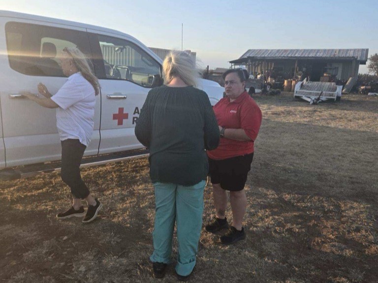 RedCrossNTX's tweet photo. This week our Big Country volunteers and staff came together for an in-person chapter meeting at our Abilene office! It was a time of collaboration and team spirit!

On the way home, our Wichita Falls volunteers, Mary, Toni, Anthony, and Glenn, responded to a house fire in Wichita County. 

Anthony gave his new furry friend Rocky some water after noticing Rocky was panting.