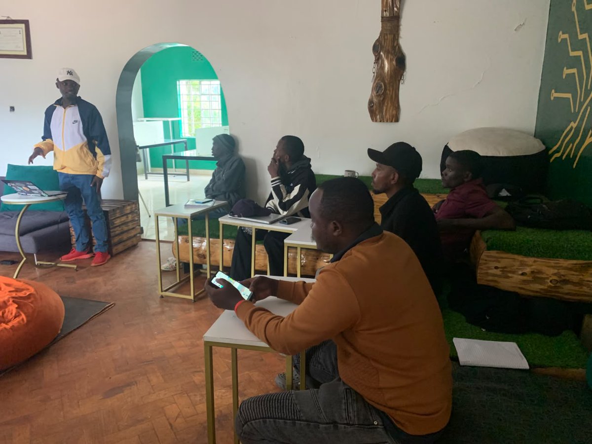 Kilelemtkenya's tweet photo. What happens when you introduce builders to @cursor_ai  and give them a challenge?

They build. ⚡

At today’s Kilele Session, @iamwakibari  introduced the community to Cursor, then went hands-on — building Wolverine Paw, a working pet-store project, live with the community. https://t.co/mJPIOogcbY