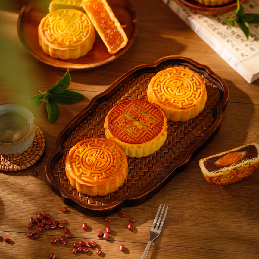 xiyankulp's tweet photo. [Fall in love with Mid-Autumn's soft moonlight and sweet mooncakes  #MidAutumnFestival]， https://t.co/0J6A2eGt3d