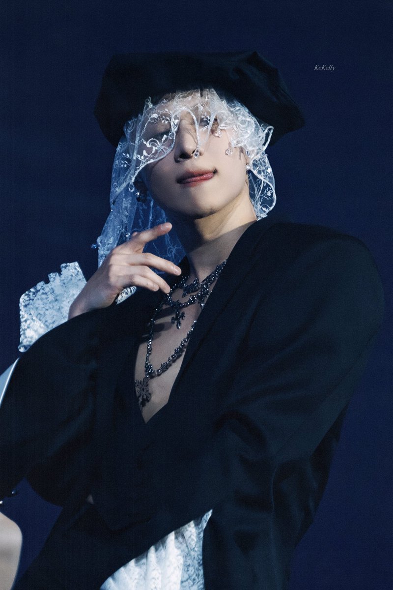Kekelly0529's tweet photo. 260918 LiMiNaL Day1
MOVE❤️‍🩹

#TAEMIN #태민 #泰民 #テミン https://t.co/rlkx0YbmYT