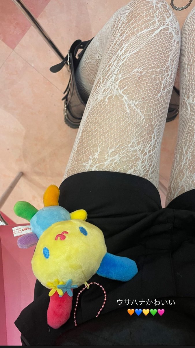 chuki_3333's tweet photo. #일상계_𝕏친소 #트친소 #일상계트친소 

일상 무료 나눔🎼💞🍋🪼
한국에 사는 일본인과 트친 해주실 분🫰🏻👩‍❤️‍💋‍👩🫰🏻 https://t.co/SFqqy63wtt