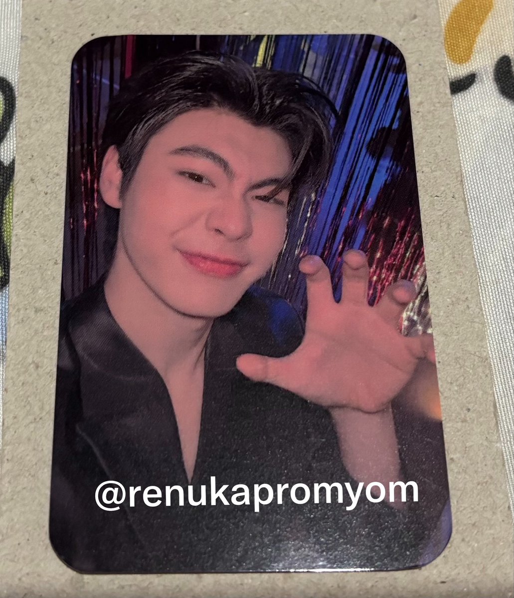 renukapromyom's tweet photo. ปล่อยพี่ธีร์ 20 lists 150 ฿ 
📮ค่าส่ง 35
การ์ดมีตำหนิ ขอคนรับได้
สามารถขอดูเพิ่มเติมได้คับ
#ตลาดนัดdmd #ตลาดนัดธีร์เวฟ #ธีร์เวฟ
#ตลาดนัดดูมันดิ https://t.co/FS5yQRsfwy