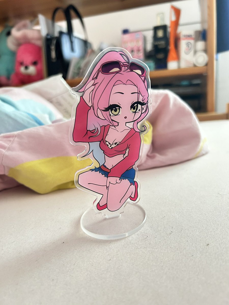 HanaOzai's tweet photo. i'm selling this lil shitling #hazbinhotel #ALNSTㅤㅤㅤㅤㅤㅤㅤㅤㅤㅤㅤ https://t.co/0ceILj4SZ3