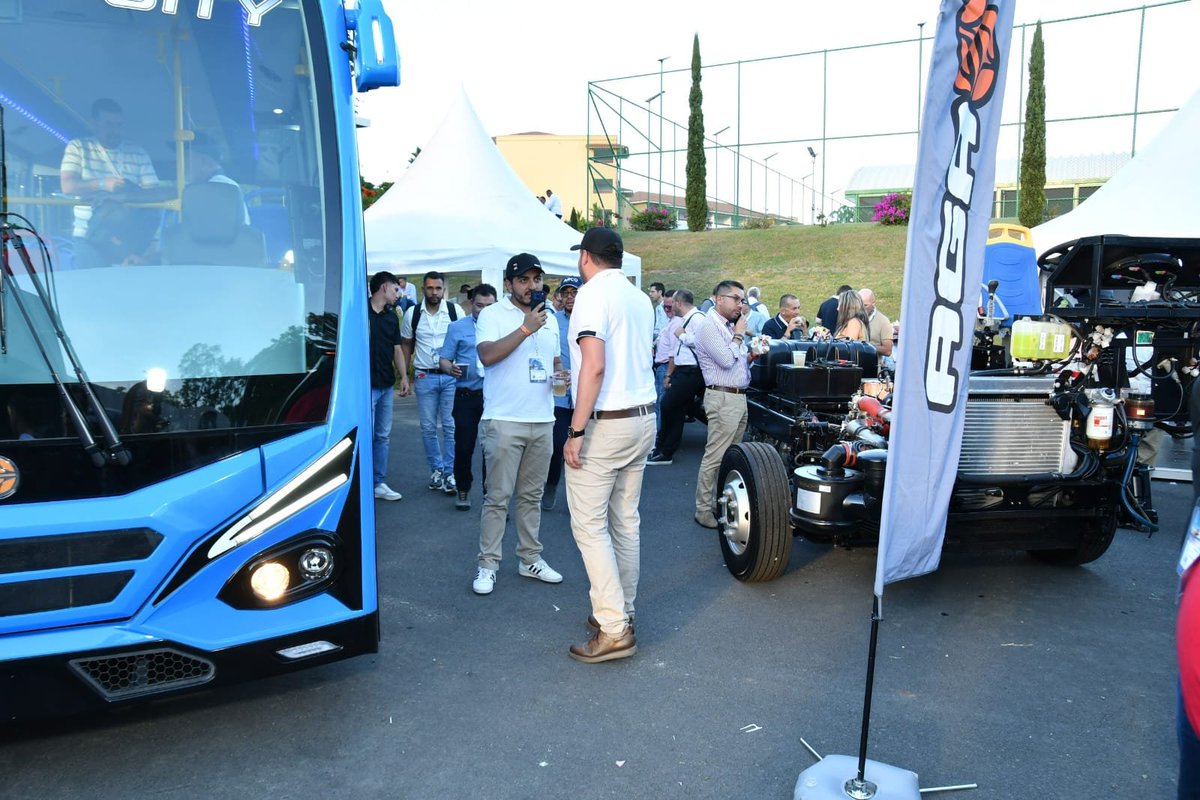 UNGremial's tweet photo. 🚌💙 Autobuses AGA presente en #UnidadGremial2026
Agradecemos a Autobuses AGA por patrocinar nuestro refrigerio de este jueves y por sumarse a este gran encuentro que une y fortalece al sector transporte. 

Gracias por ser parte de esta experiencia ! https://t.co/VjJDtkvnBb