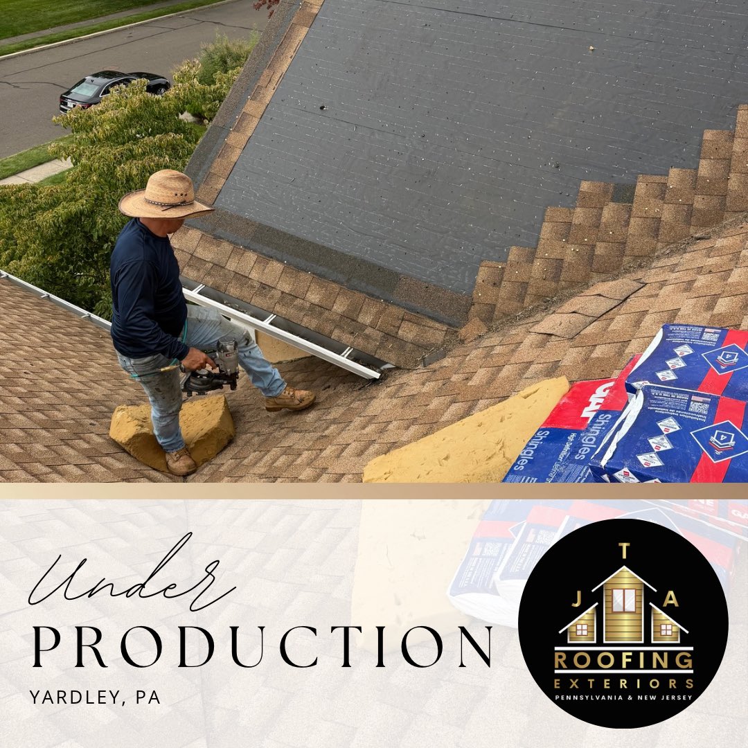 Jtaroofing's tweet photo. 🔨 Roof Repair in Progress | Yardley, PA 🏠

Our team is on-site in Yardley, PA, working to restore and protect this roof. From repairs to full replacements, JTA Roofing &amp; Exteriors is committed to quality workmanship and keeping your home protected.

#roofing #homerenovation https://t.co/oIoTNkIlJV