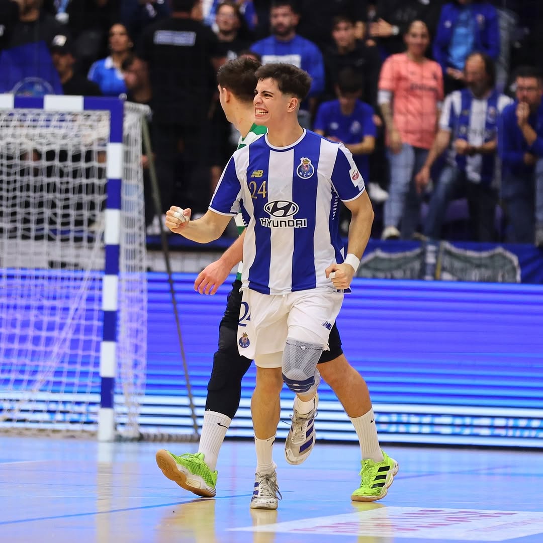 cindyryan_8khl's tweet photo. Esta é a II Fase do campeonato 𝗝𝗨𝗡𝗧𝗢𝗦, Dragão Arena. 👊

🗒️ 28.03 (18:00) 🆚 Sporting
🎟️ .pt https://t.co/anH2fvtPc1
