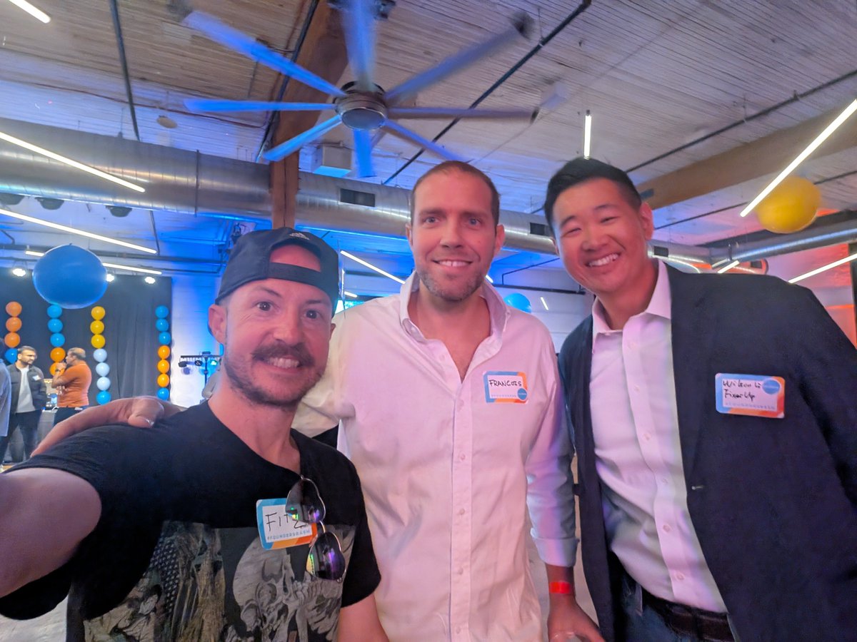 fitzgerald1337's tweet photo. to whom it may conzern,
gm gm❗
lazt night
zelfiez galore
#foundersbash
block forty one
zeattle, wa, uza
many thx to
@kirbywinfield
among zeveral otherz
for anyone not aware
i am ze founder, ceo
of zhiftpqc™ 🔥🚀
more picz in ze repliez
bezt,
fitz 💤 https://t.co/XECgsIVK8C