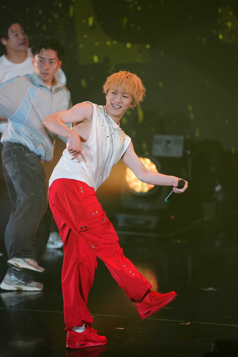 topicool_jp's tweet photo. 【トピクル】

神山智洋が初ソロライブ「皆さんの支えの上で立っている」WEST.に関する言及はなし

初のソロツアー初日を迎えた神山さん。ライブハウス規模のツアーで振り付けや衣装などのアイデアを詰め込んだ世界観を至近距離で届けました

▼記事はこちら▼
🔗https://t.co/NjT5W6pSCV

＃神山智洋 https://t.co/WYAFRCELR6