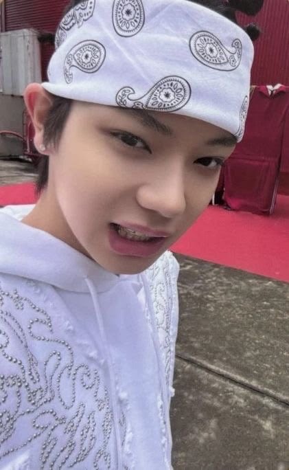 ohyuulvr's tweet photo. hays https://t.co/X9sXyis3a6