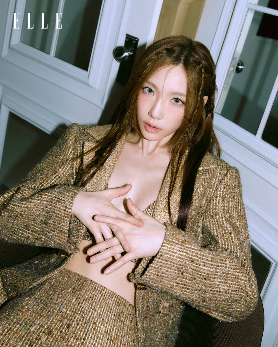 taengirenes's tweet photo. thinking about her again https://t.co/66mHNueI5g
