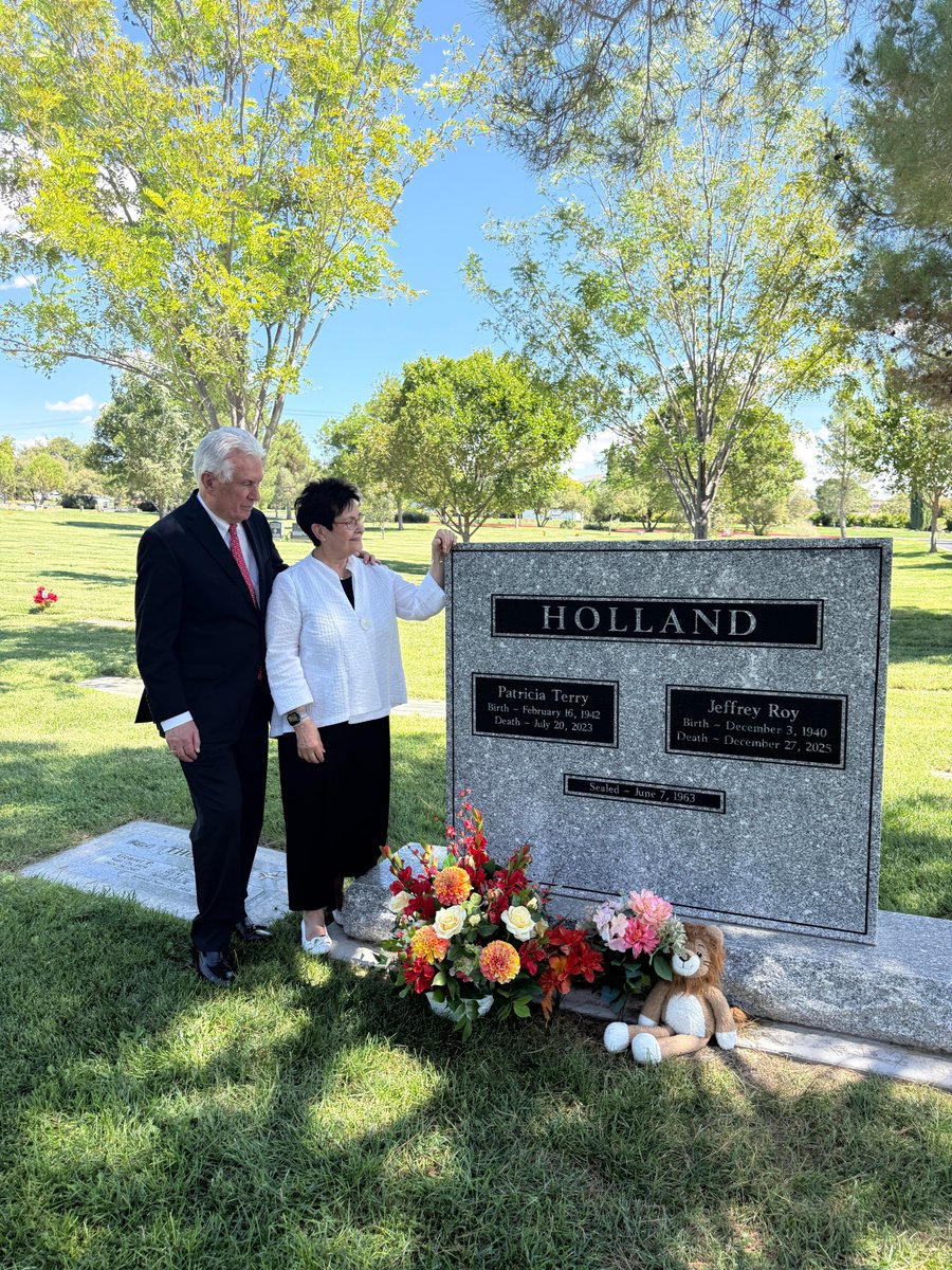 UchtdorfDF's tweet photo. Members of The Church of Jesus Christ of Latter-day Saints and friends of our faith knew President Jeffrey R. Holland as a gifted teacher, an amazing leader, and an exceptional orator.   

To me, he was also a cherished friend and a wonderful example of what it means to be a disciple of Jesus Christ.  

This weekend, Harriet and I visited President Holland's grave site for the first time since his funeral earlier this year. It was a tender moment for us as we reflected again on the life of a truly remarkable man.   

President Holland and his beloved wife, Pat, have left behind a legacy of faith that will continue to inspire followers of the Savior for years to come. Through their unwavering testimonies and devoted service, they touched hearts across the world. Their example reminds us that a life centered on Jesus Christ endures long after we have departed this mortal journey.